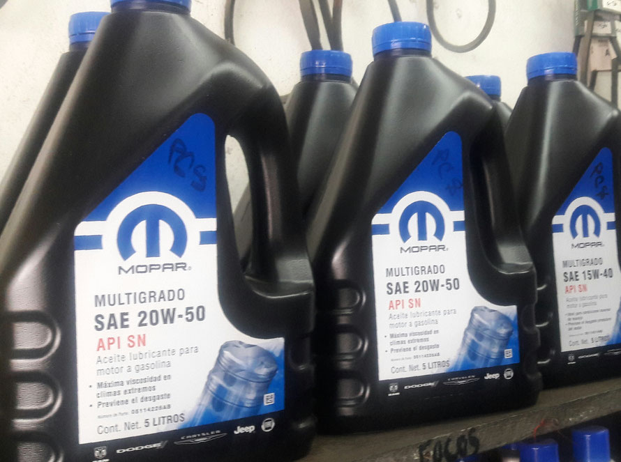Publicidad   Garrafa de aceite multigrado de 5 litros marca MOPAR a $ 255.00 pza. (Hasta agotar existencia) 