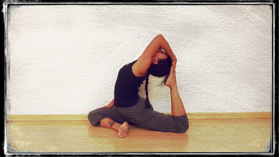 Tigress Yoga, die Symbiose von Power Vinyasa Yoga & Kung Fu. Ideal für sportliche Anfänger. Yoga Ausbildungen & Weiterbildungen für Yogalehrer, Physiotherapeuten & Sportprofis. Tigress Yoga Kids: Kinderyoga und Kung Fu. In Zürich Oerlikon.