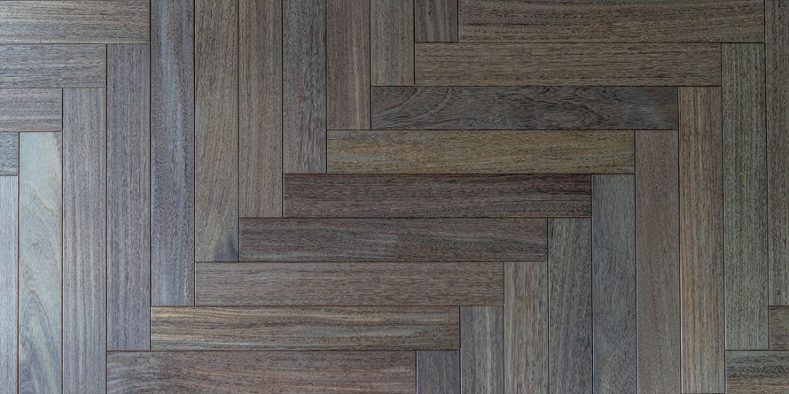 ユーラシアンチーク ヘリンボーン 無垢フローリング アンドウッド 