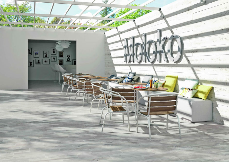 Sundeck unisce la bellezza eterea del legno, dovuta al gres smaltato, con la facilità di posa data dal formato 15x60. Viene proposto in tre nuances per adattarsi ad ogni tipo di esigenza.
