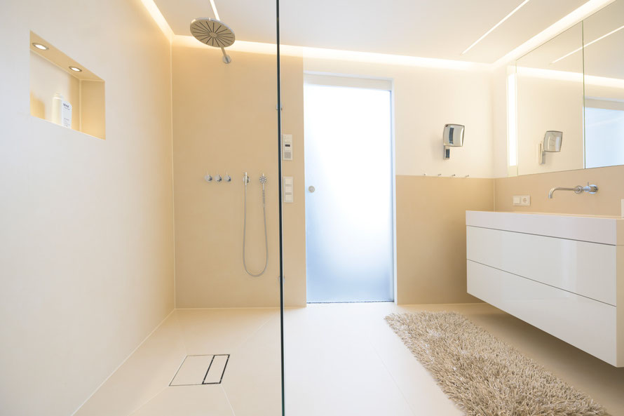 Badsanierung Dachschräge Stuttgart - Raisch Fliesenfachgeschäft