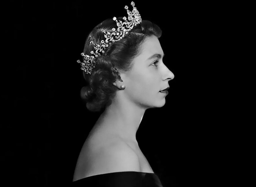 HM Queen Elizabeth II (1926 - 2022)  im Jahr 1952 (Foto: @ Dorothy Wilding, National Portrait Gallery)