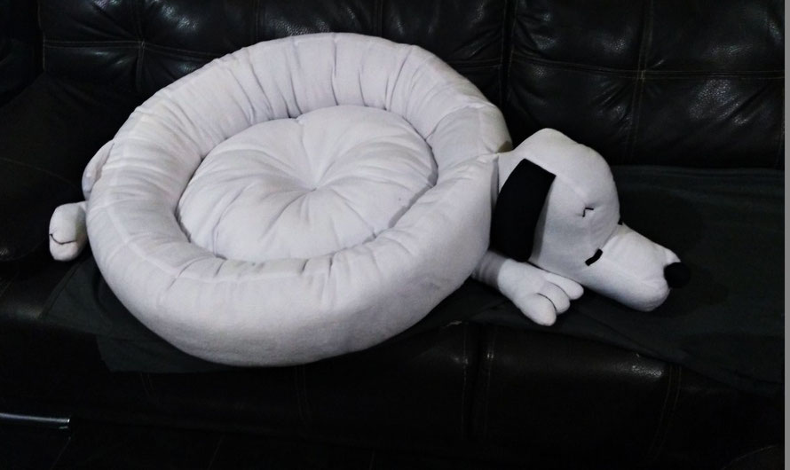 CAMA FANTASIA SNOOPY , CONFECCIONADA EN TELA VELBOA , RELLENA DE DELCRON SILICONIZADO DE 65 CM. DE DIAMETRO SIN CONTAR LAS PATAS NI LA CABEZA (talla unica)