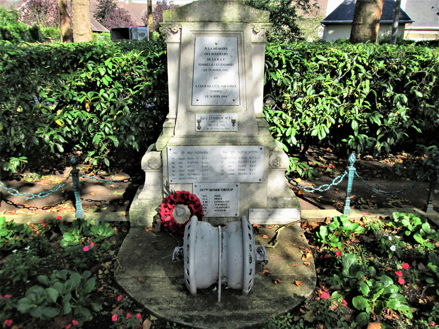 monument en hommage aux aviateurs alliés tombés pour nous libérer du joug nazi dans le parc de Maisons-Laffitte