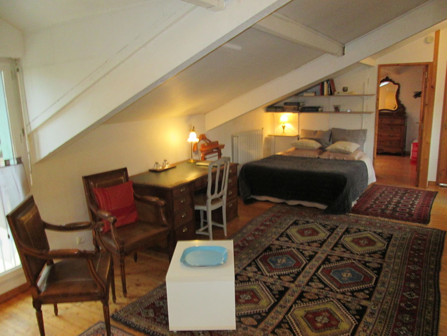Séjour avec lit de 160 dans le séjour