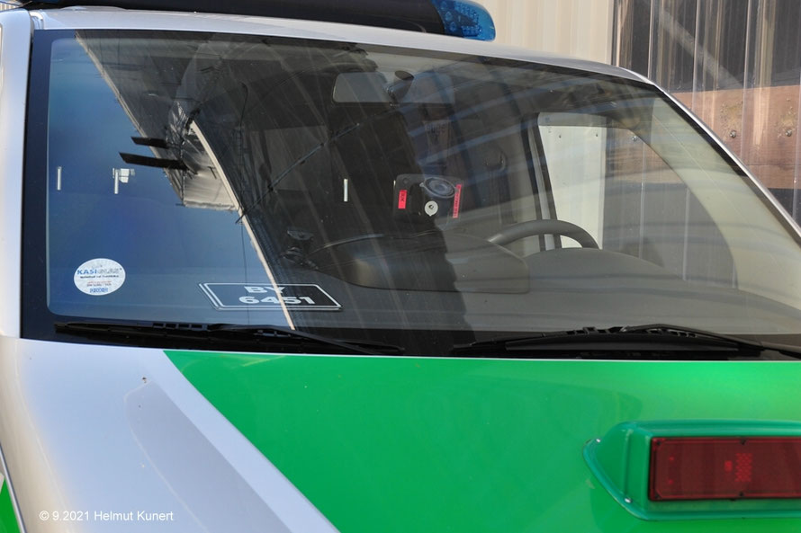 Neue Einheitskennung hinter der Frontscheibe