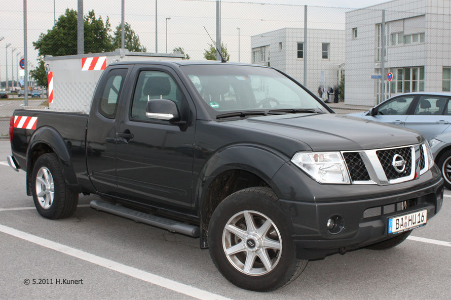 Fotos aus dem Mai 2011: mit neuer Warnbeklebung und ohne sichtbare Feuerlöscher