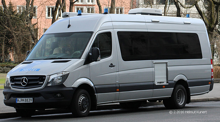 Danke an den hilfreichen Beamten.