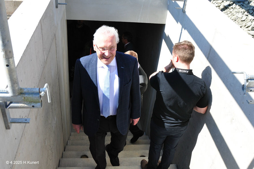 Bayerns Innenminister Joachim Hermann kehrt aus dem "Untergrund" zurück