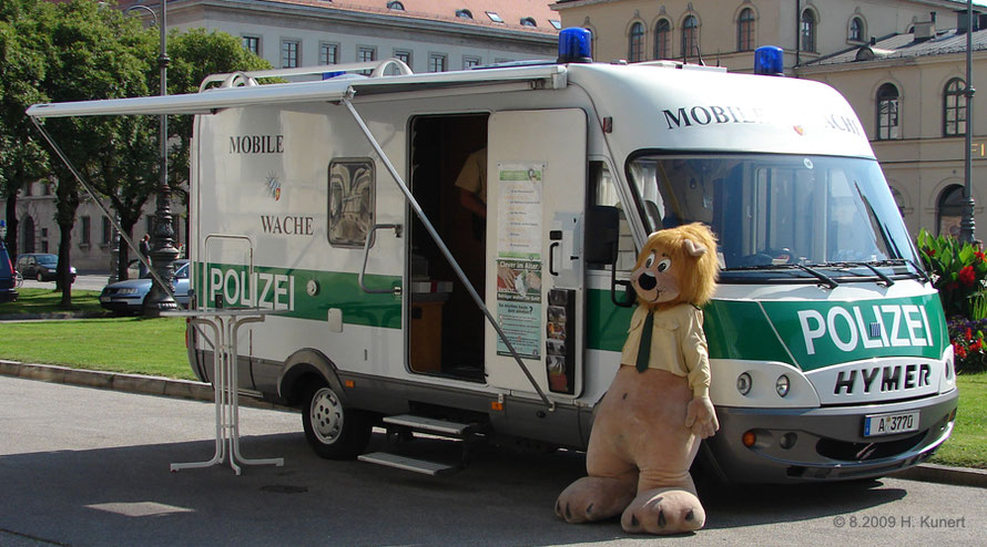 Der Bär gehört zu jedem "Info-Mobil" in Bayern!