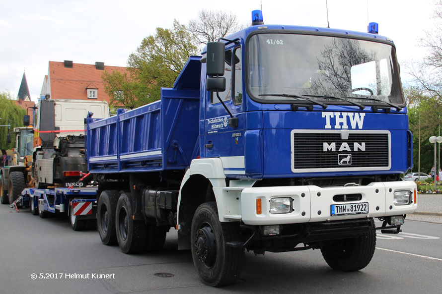 Zugfahrzeug für Tieflader