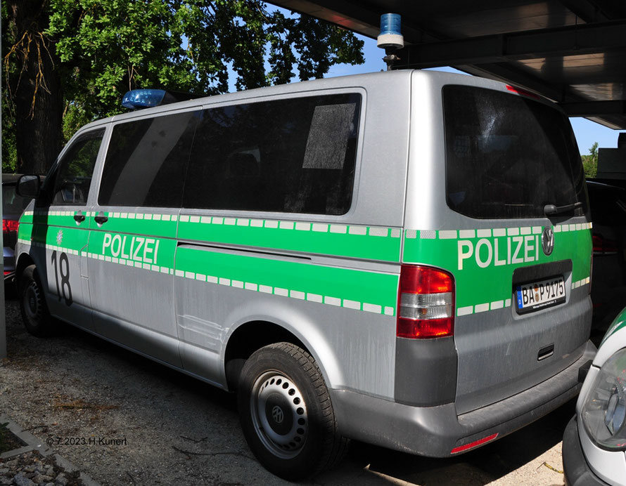Etwas versteckt mit der 18 auf der Fahrertür. Gesichtet beim Tag der offenen Tür 2023. 