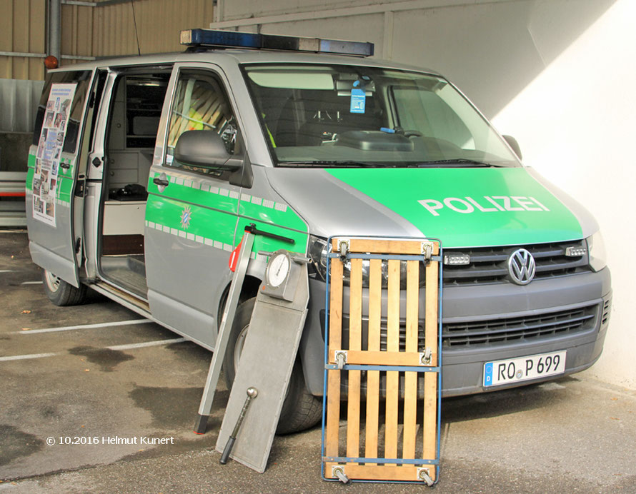 Kontrollstellenfahrzeug auf VW T5