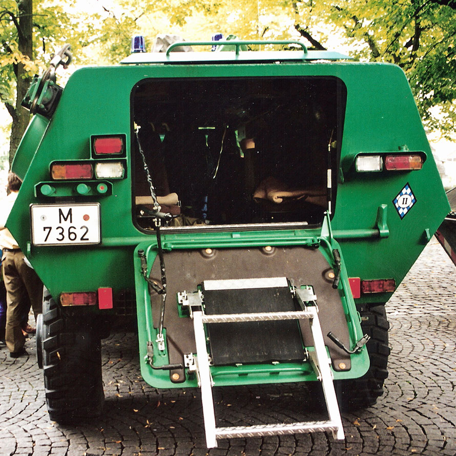 Hier ein Scan von einem Foto bei dem der SW 4 noch das Kfz.-Kennzeichen von München hat.