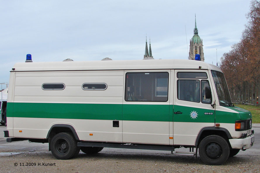 Gefangenentransporter auf der Oktoberfestwiesn