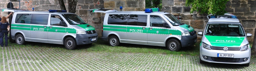 3 x Diensthundestaffel und die Reiterstaffel aus Nürnberg