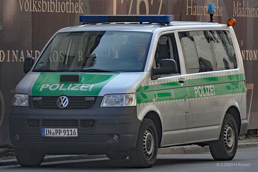 seitliche gelbe Ohrenblinker