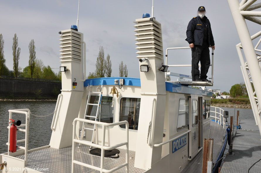 Neu, der beidseitig verschiebbare Steg zum Betreten größerer Boote