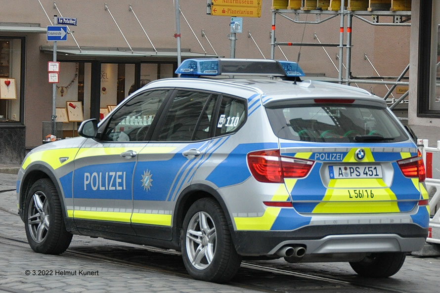 Neu ist das Telefonsymbol mit der Notrufnummer 110.