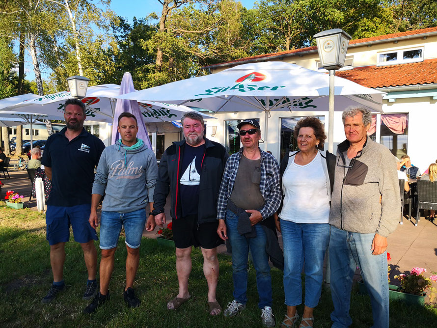 Stefan Vormbaum, Carlo Schütte, Falko Neumann, Jonas Haubelt, Siegrid Baack, Wolfgang Markgraff (v.li.n.re)