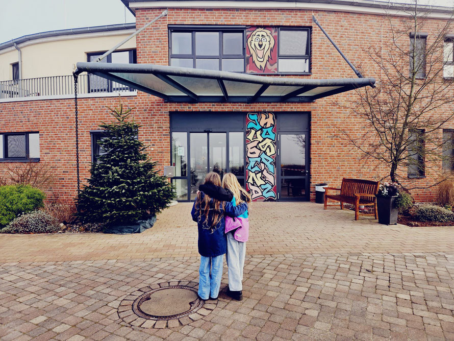 Mit viel Engagement und Mitgefühl haben Lelia und Ea (beide 8 Jahre alt) gezeigt, dass man auch in jungen Jahren schon Großes bewirken kann.