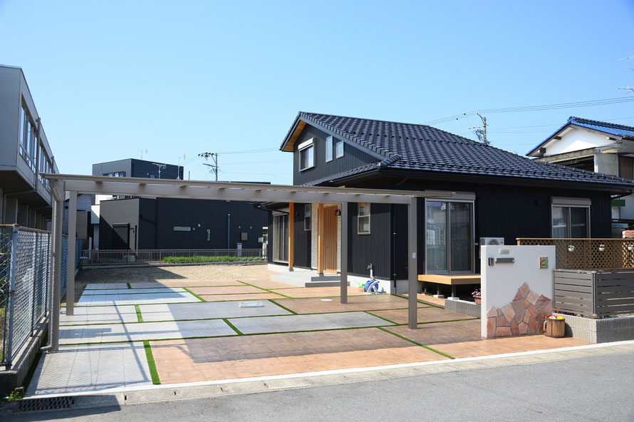 和風　和風モダン　和庭　造園　外構　庭　駐車場　スタンプコンクリート　デザインコンクリート　外溝　門　塀