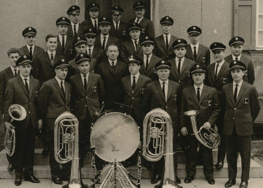 Die Kolpingskapelle in ihrer ersten kompletten Uniform im Jahre 1964