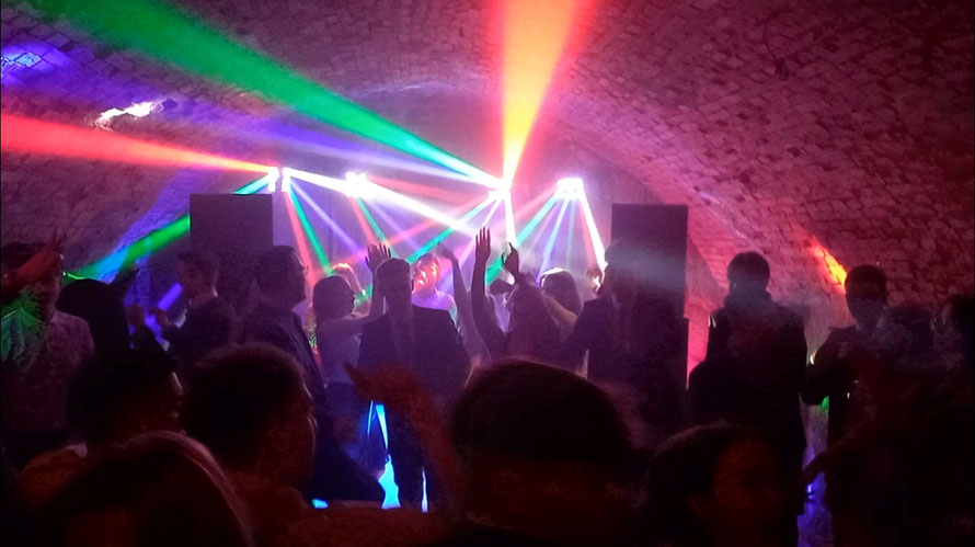 Lichtanlage für Schnappsbar Party Dj eventtechnik maier