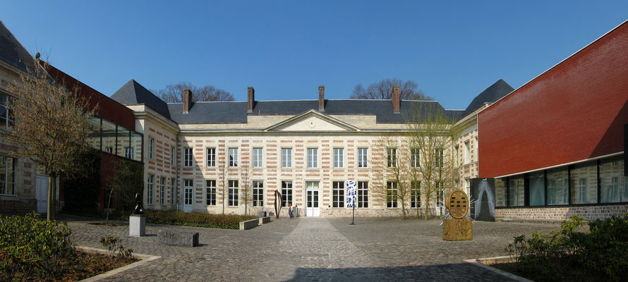 La cour du Musée Matisse au Cateau-Cambrésis.CC BY-SA 3.0 Wikipédia