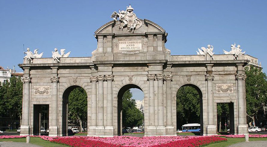 Puerta de Alcalá (foto de Wikipedia)