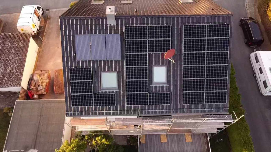 Dach PV-Anlage ©iKratos