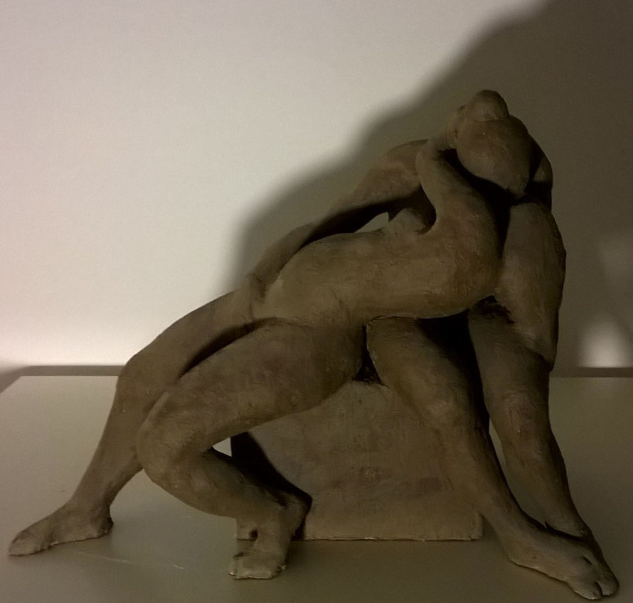 Amantes 1, gres monococción, 30 cms alto.