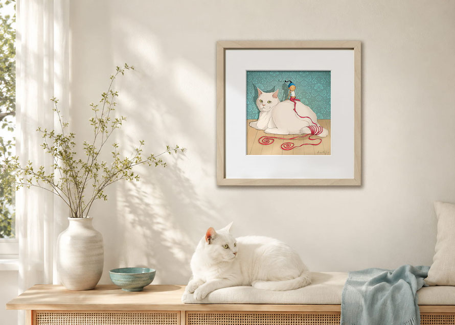Illustration de Timeliot "Le chat blanc", encadrée au mur. Un chat blanc se trouve en dessous du cadre