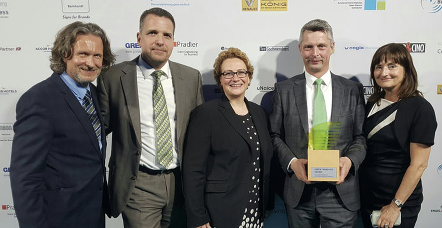 «5.Green Franchise Award», Thomas Matla, Thomas Anslinger, Fr. Schaaf & Alexander Mehnert, Prof.Veronika Bellone (vlnr) © Bellone Franchise Consulting GmbH