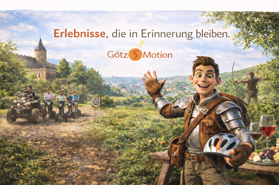 Gruppe bei Quad- und Segway-Erlebnis in Süddeutschland mit Götzi Figur.