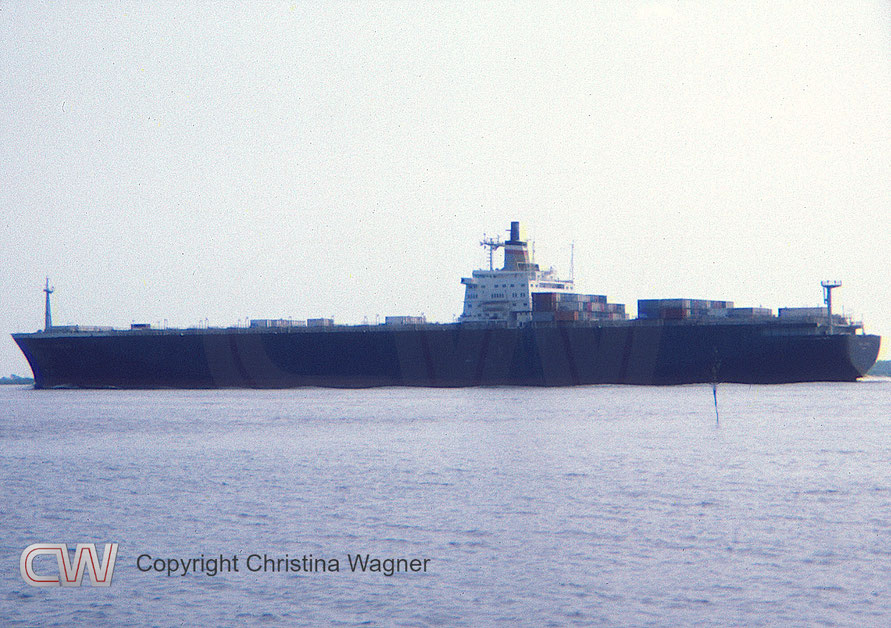 Hapag-Lloyd Containerschiff der 3. Generation, Tokio Express