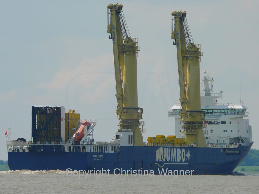 Heavy Lift vessel Jumbo Kinetic der Jumbo Shipping