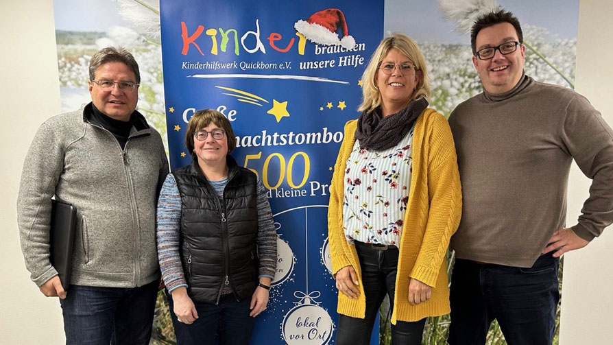 Der neue Vorsitzende Marvin de Vries, die 1. Stellverteterin Maike Möller, Schatzmeisterin Nicole Meyer und der 2. Stellvertretende Vorsitzende Thomas Köppl (v.r.) Foto: de Vies