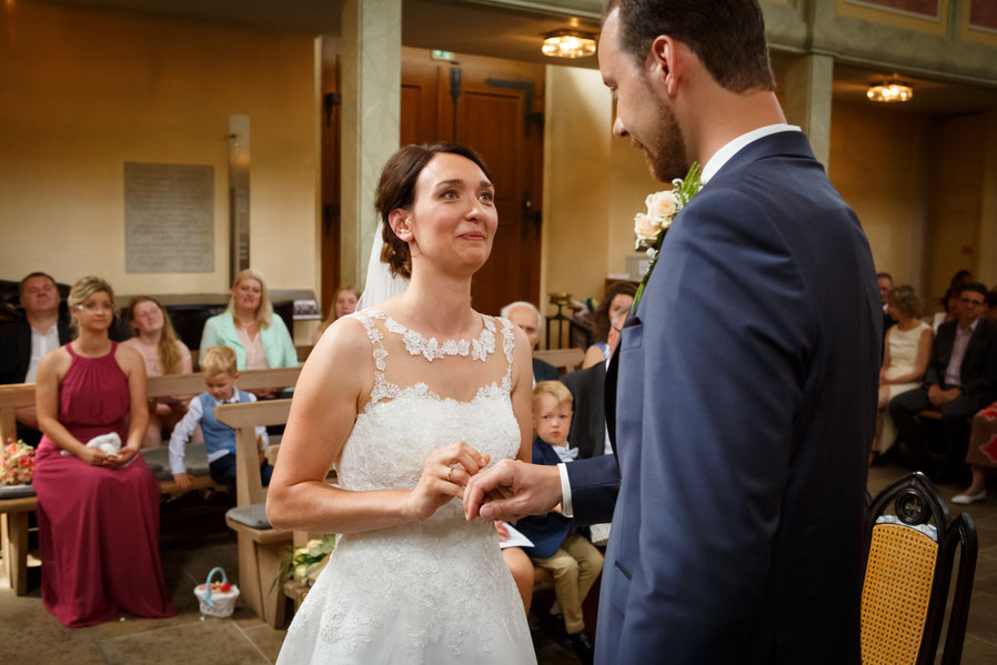 Hochzeit Jugendgästehaus Liebethal, Heiraten im Jugendgästehaus Liebethal, Hochzeitsfotograf Jugendgästehaus Liebethal, Hochzeit Loschwitzer Kirche Dresden, Hochzeit Kirche Loschwitz, Location Hochzeit Dresden, Hochzeitsfotograf Dresden, Kirchliche Trauun