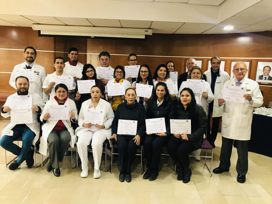 DRA. VIRIDIANA ROMERO Y SU EQUIPO REALIZO EL CURSO DE ESTRES EN EL ÁMBITO LABORAL