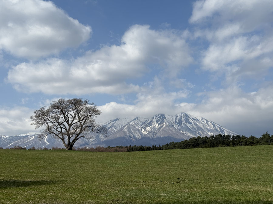 岩手山と雫石の風景