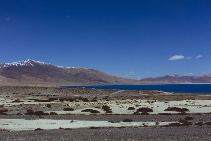 The bluest mountain lakes on 5.000 meter, Tibet, China