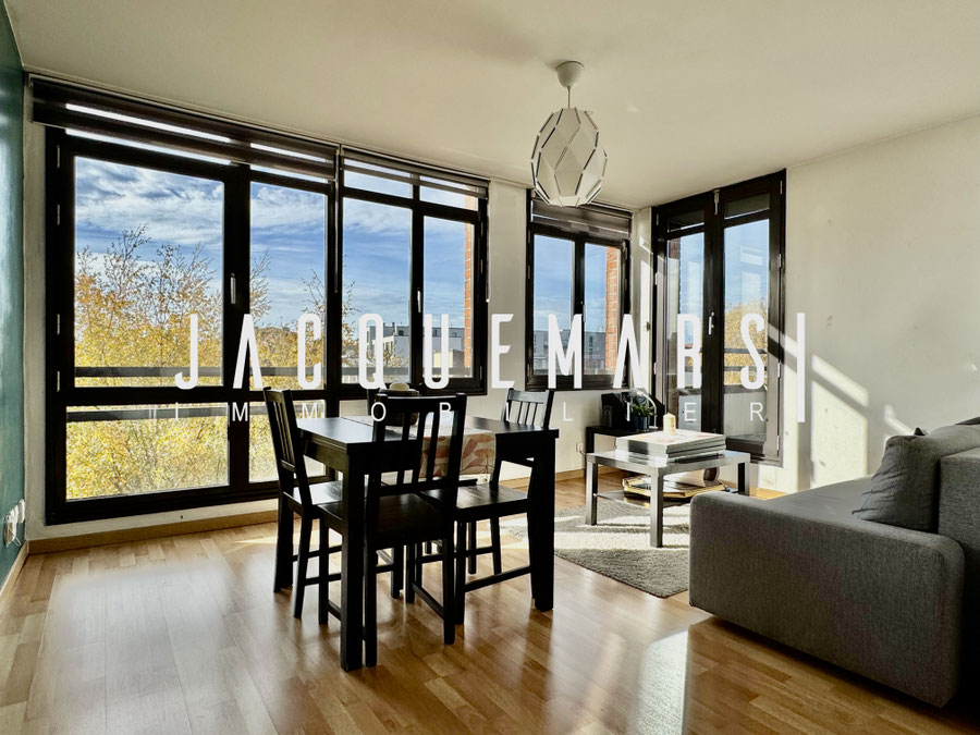 EXCLUSIVITE  Lille - rue de Douai à 300 m du Parc JB Lebas - T2 avec terrasse et garage - 185.500 €