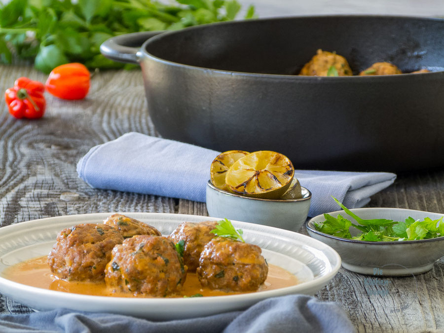 Indische Hackbällchen in pikanter Sauce