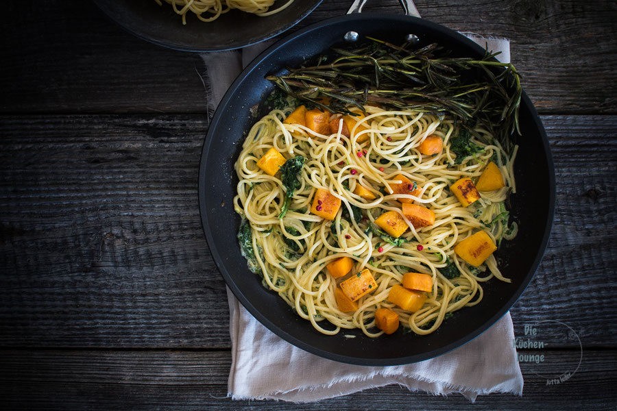 Spaghetti mit Kaki & Spinat