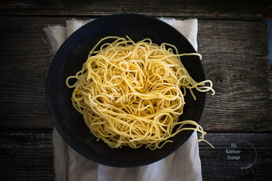 Spaghetti mit Kaki & Spinat