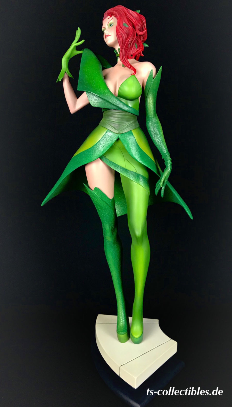 Poison Ivy 1/4 Premium Format DC Stanley Lau Artgerm 46cm Statue Sideshow SS200429