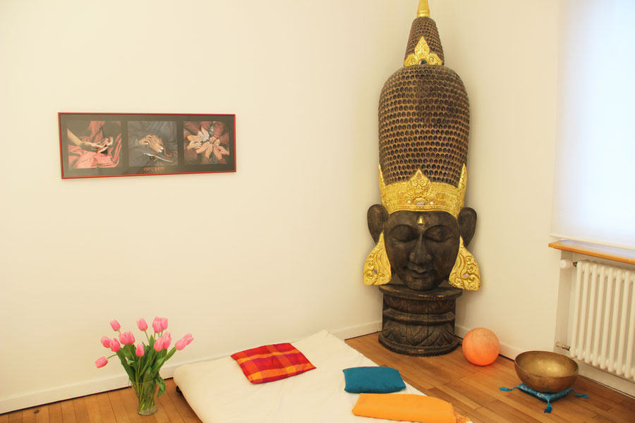 Barbara Burkhardt bietet Thai Yoga Massage und unterrichtet Yin Yoga in Zürich und Feldmeilen