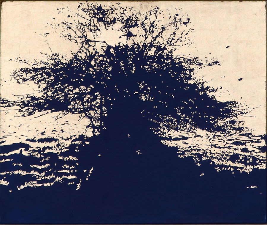 Tree on the Baltic Coastline (2023) 23 carat gold leaf on acrylic and canvas. 60 x 70 cm