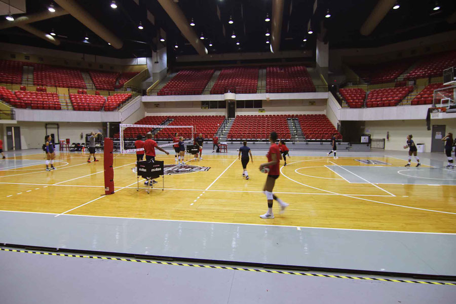 Las Criollas tuvieron su primera practica en el Coliseo Marcelo Trujillo Panisse de Humacao anoche de cara al inicio de la Serie Semifinal / Foto por Heriberto Rosario Rosa